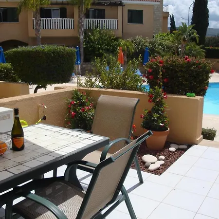 Emma's Place Polis